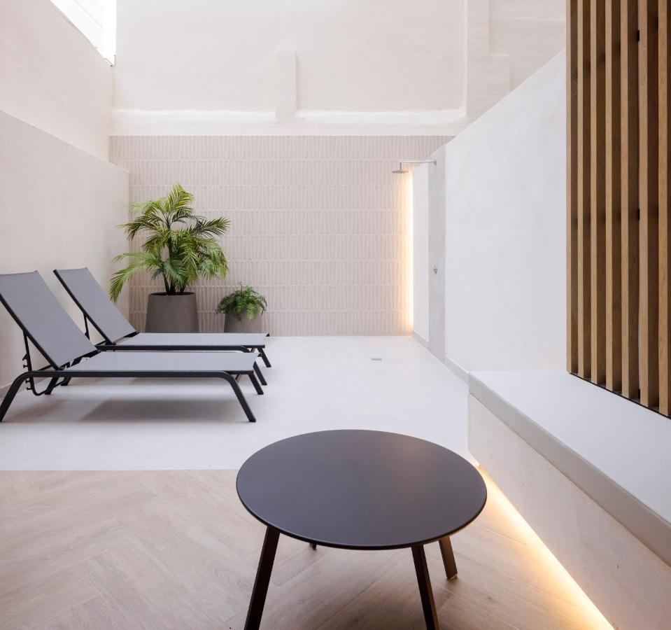 Blanq Ruzafa Hotel Valencia Exterior photo